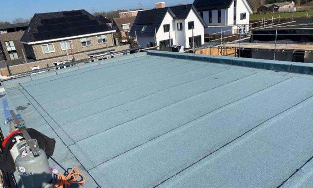 Nieuw dak in Leersum laten aanleggen Geheel nieuw plat dak aangelegd